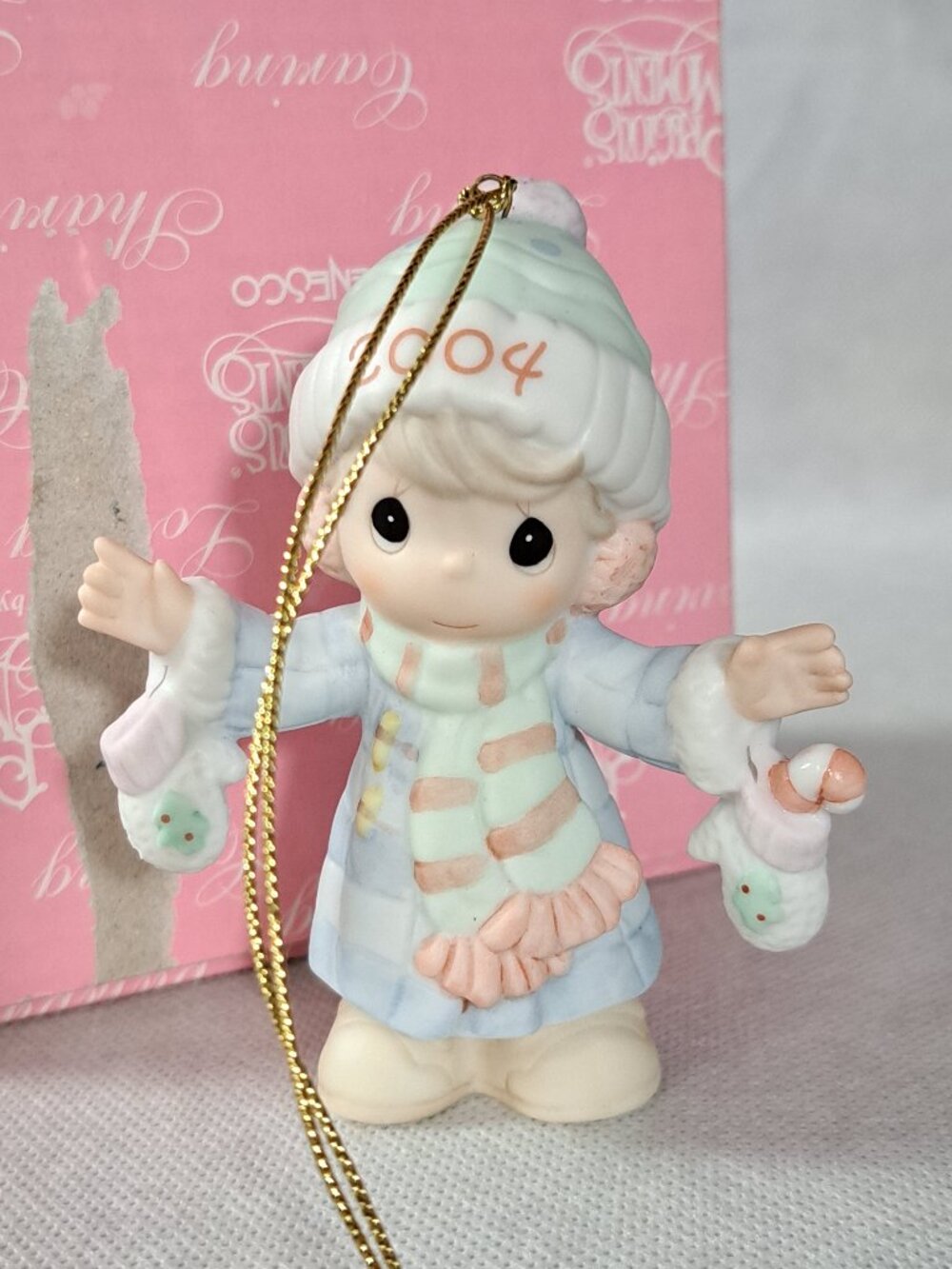 Precious Moments 2004 S'Mitten With The Christmas Spirit" Ornament 117784